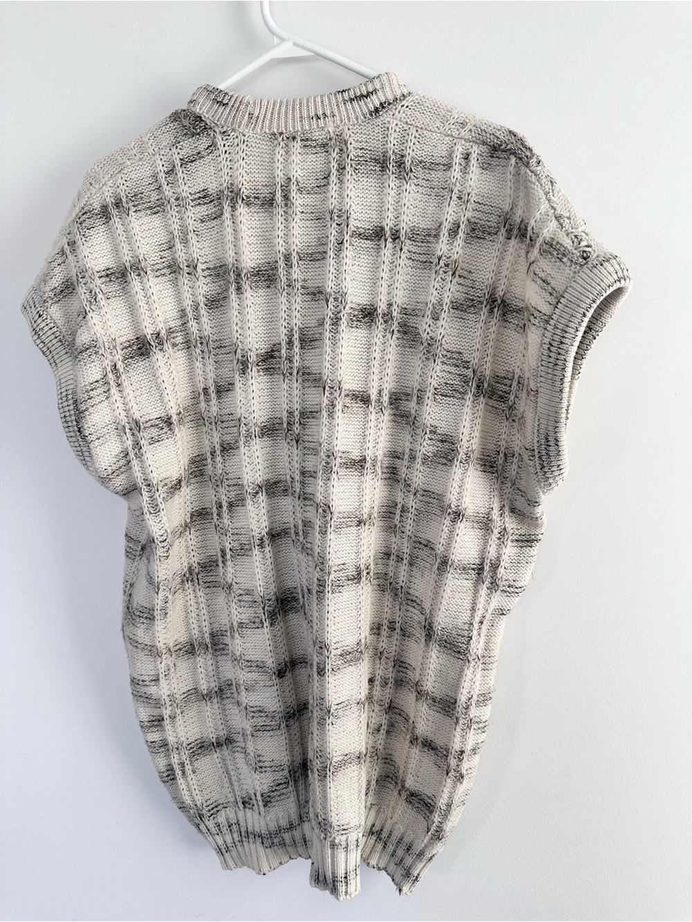 Vintage Cable-Knit Short Sleeve Sweater Vest - Cream/Gray M-XL - Picture 6 of 9